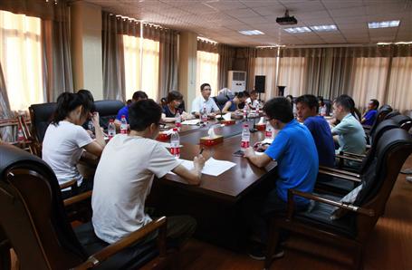 交流總結(jié)，提高財(cái)務(wù)水平