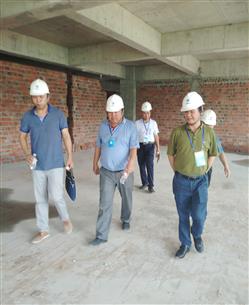 集團公司安全生產檢查組到河池市職業(yè)教育中心學校項目開展安全生產大檢查