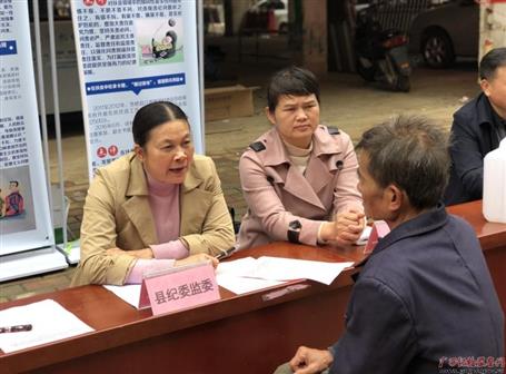 每一本卷宗都是漂亮答案——記廣西勤廉榜樣、梧州市紀(jì)委監(jiān)委第五監(jiān)督檢查室主任李世群