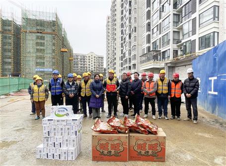 來(lái)賓市人大常委會(huì)副主任張雪玲到第二分公司項(xiàng)目開展春節(jié)慰問