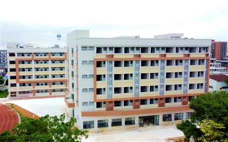 【錨定目標(biāo) 奮力沖刺】冶建桂華分公司柳州市第二十七中學(xué)項目順利通過竣工驗收