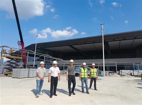 何勇到冶建桂華分公司項目開展國慶節(jié)、中秋節(jié)前檢查